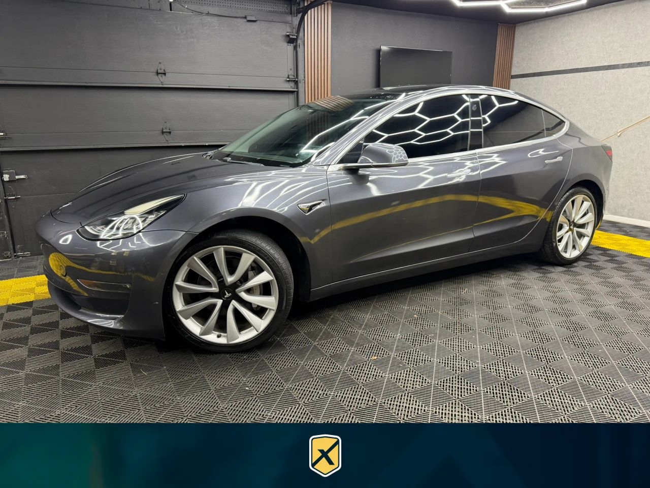 tesla model 3 2018 5YJ3E1EA6JF024103 image tesla model 3 2018 5YJ3E1EA6JF024103 image